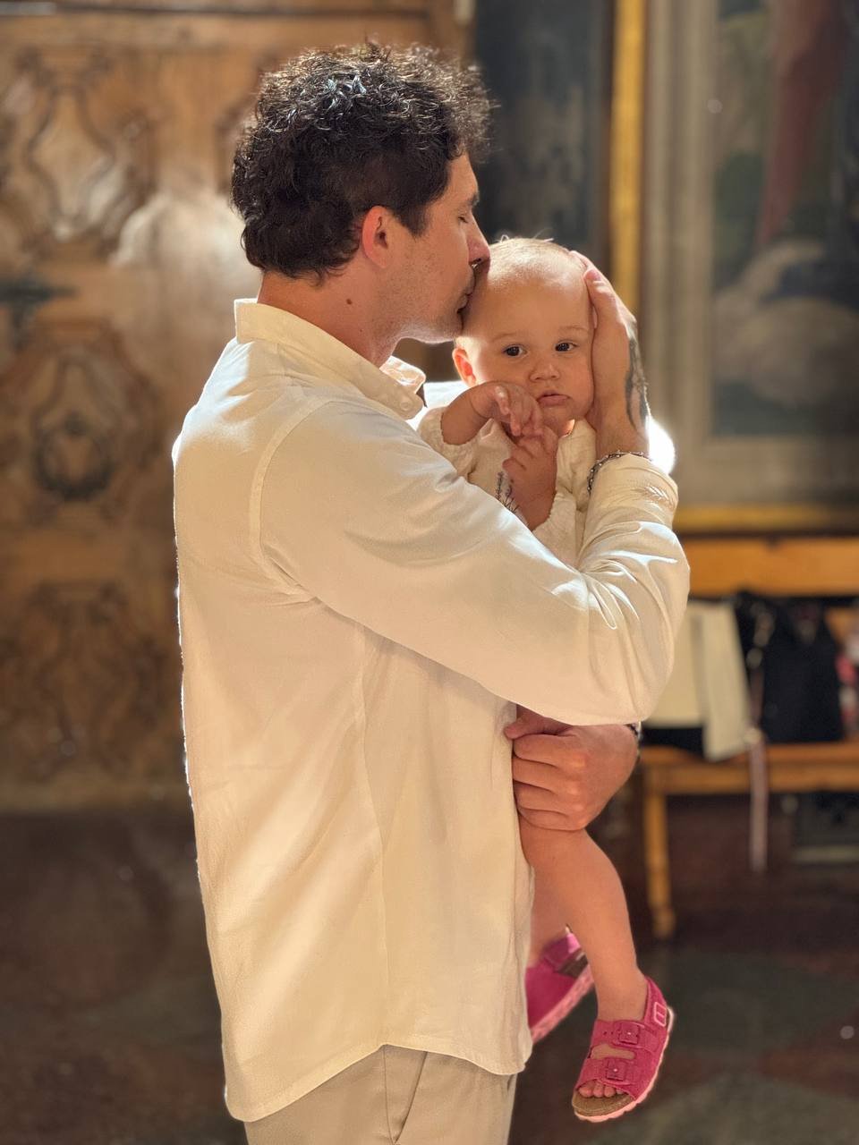 Радісні обійми